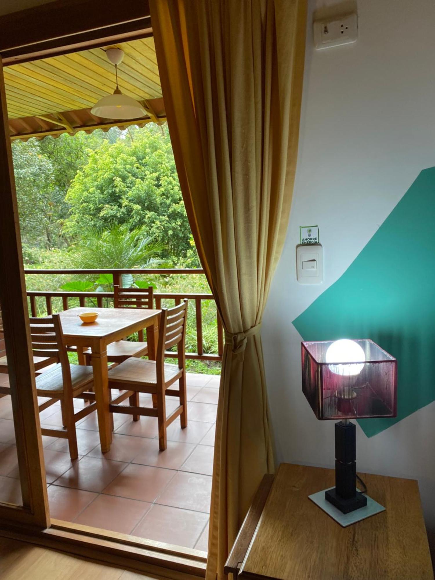 Mama Tungu Hostel Baños Екстериор снимка